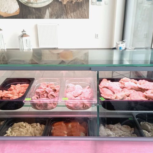 Bufet znajdujący się w restauracji